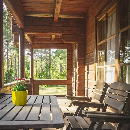 Maenniliiva Puhkemaja *