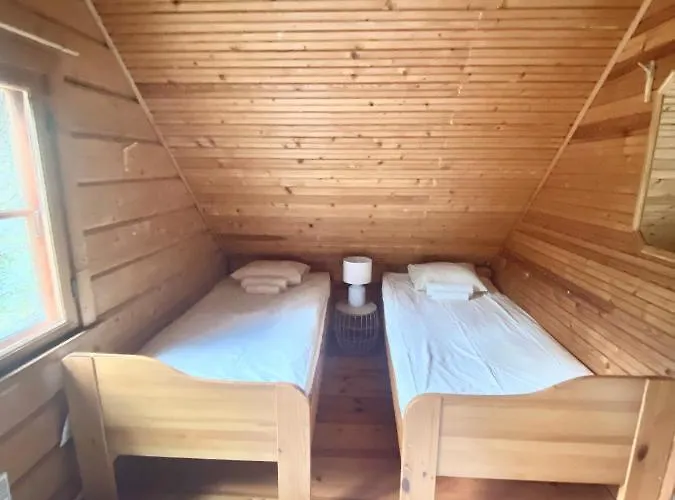 Maenniliiva Puhkemaja HIIUMAA